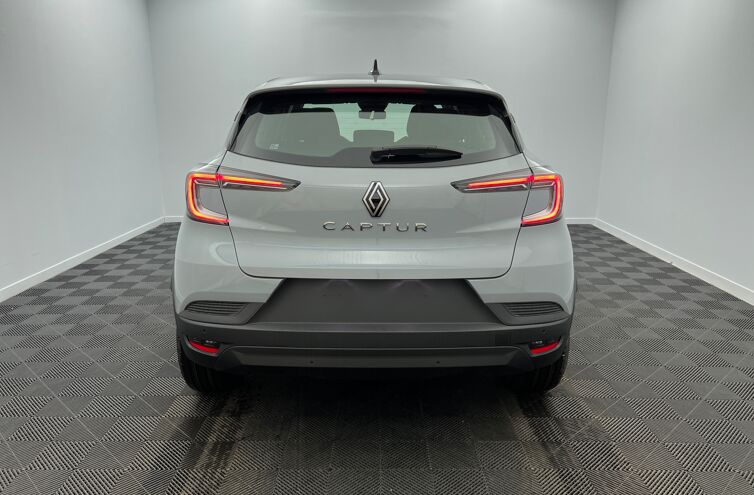 RENAULT Captur SUV Essence 
