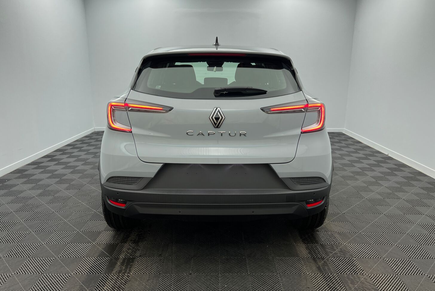 RENAULT Captur SUV Essence 