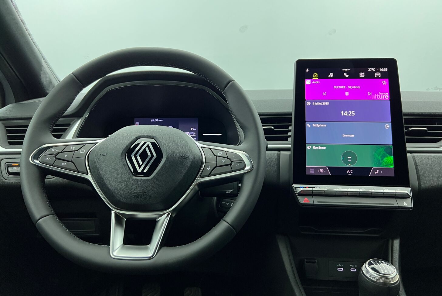 RENAULT Captur SUV Essence 