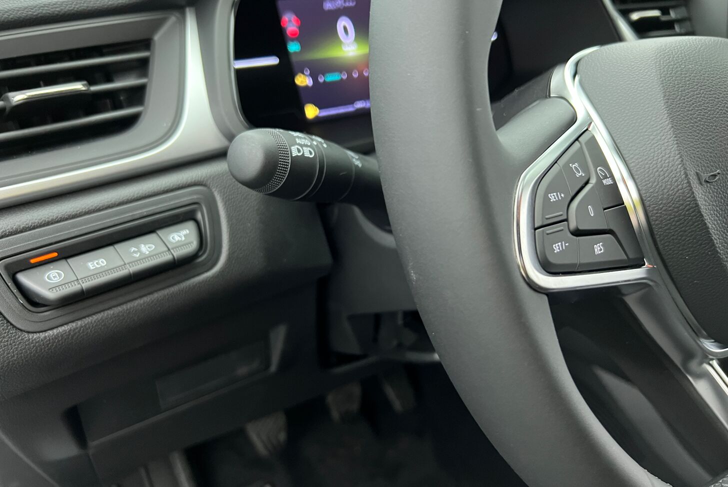 RENAULT Captur SUV Essence 