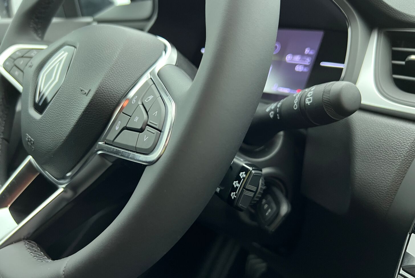 RENAULT Captur SUV Essence 