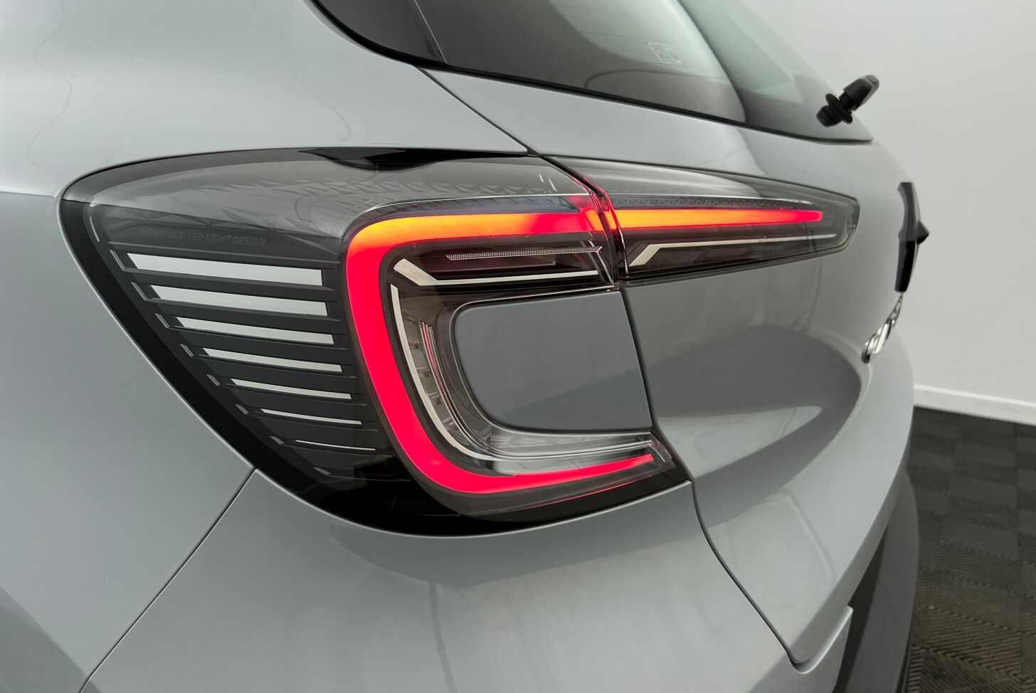 RENAULT Captur SUV Essence 