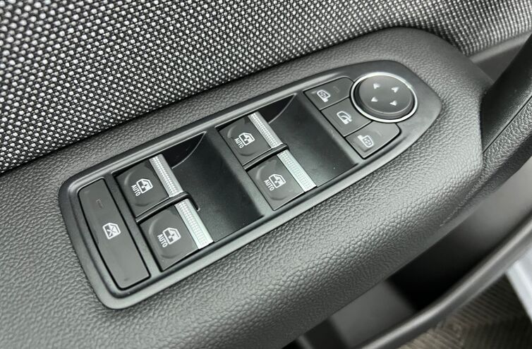 RENAULT Symbioz SUV Hybride Essence