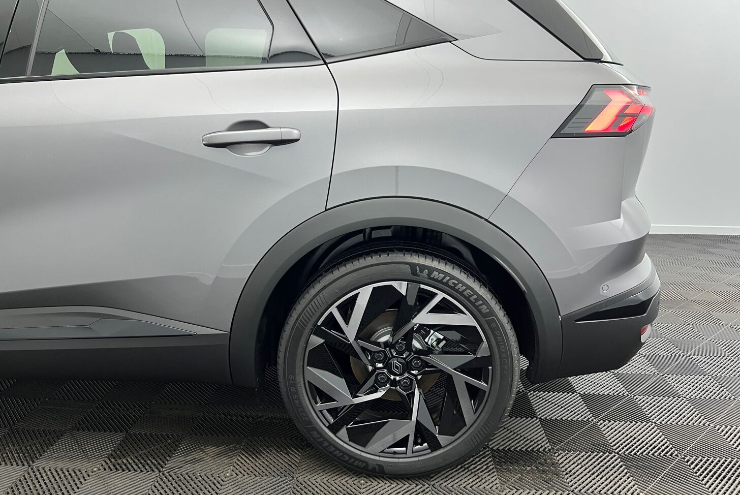 RENAULT Symbioz SUV Hybride Essence