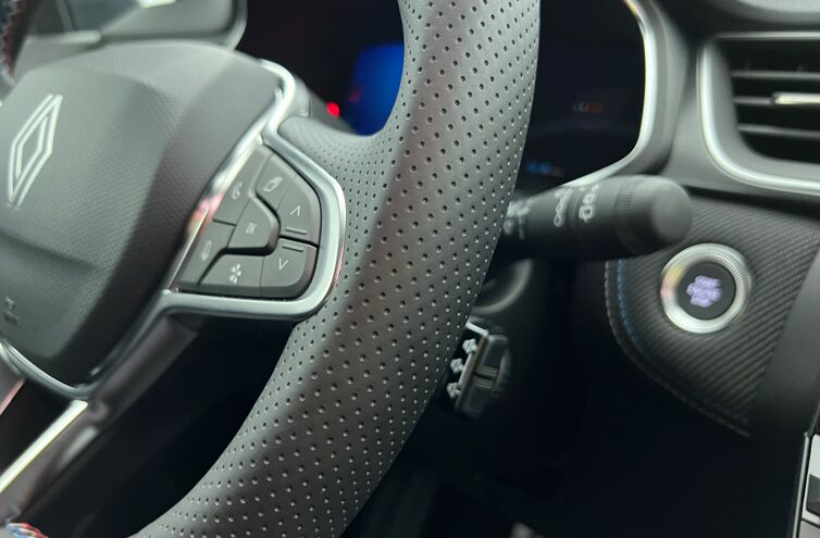 RENAULT Symbioz SUV Hybride Essence