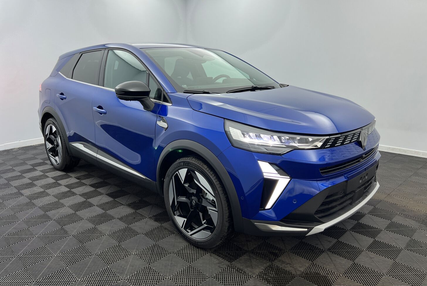 RENAULT Symbioz SUV Hybride Essence