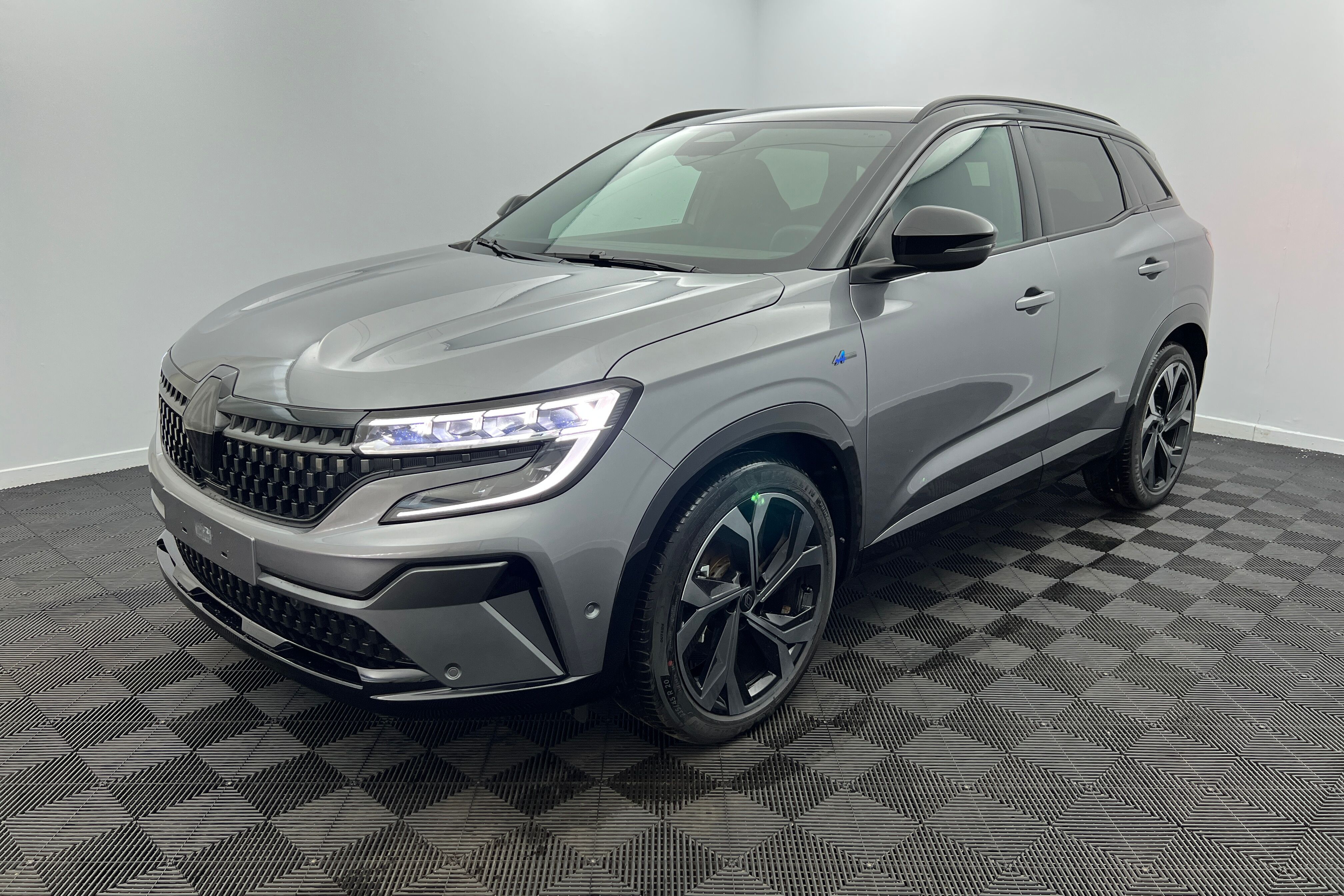E-tech full hybrid 200 esprit alpine gris schiste - toit noir etoil avec 1400 d'quipements inclus