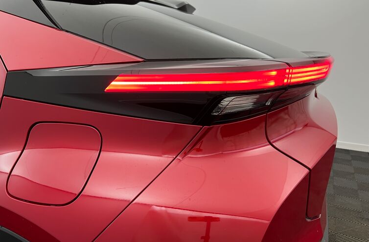 TOYOTA C-HR SUV Hybride Essence