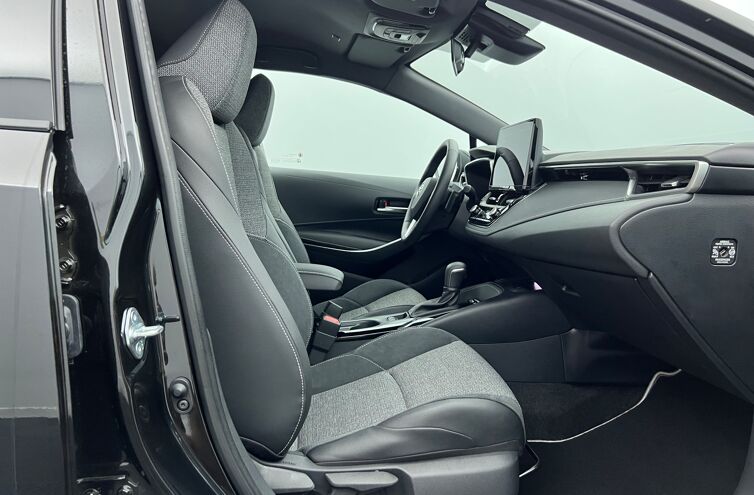 TOYOTA Corolla Touring Sports Break Hybride Essence