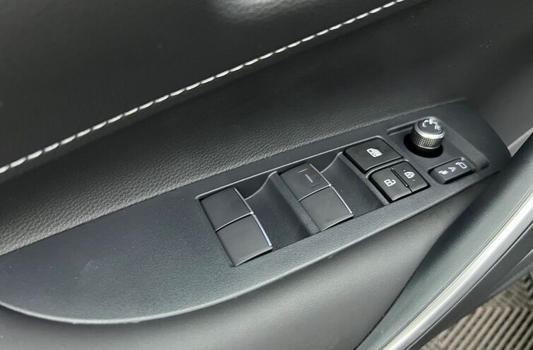 TOYOTA Corolla Touring Sports Break Hybride Essence