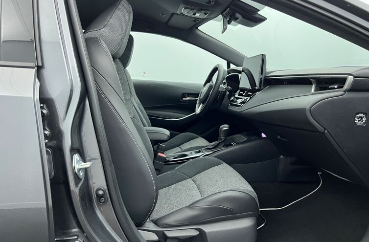TOYOTA Corolla Touring Sports Break Hybride Essence