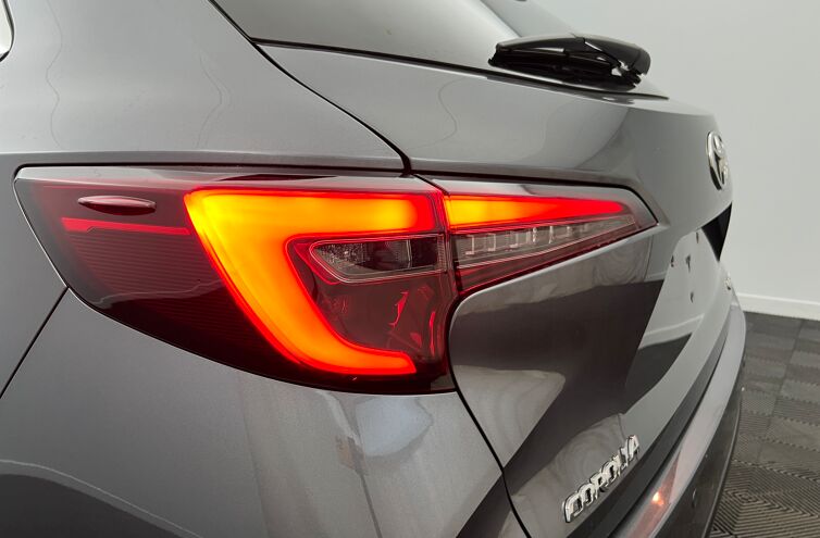TOYOTA Corolla Touring Sports Break Hybride Essence
