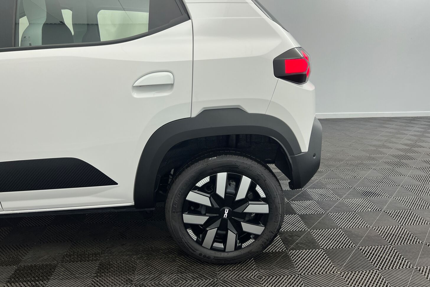 DACIA Spring Berline Electrique 