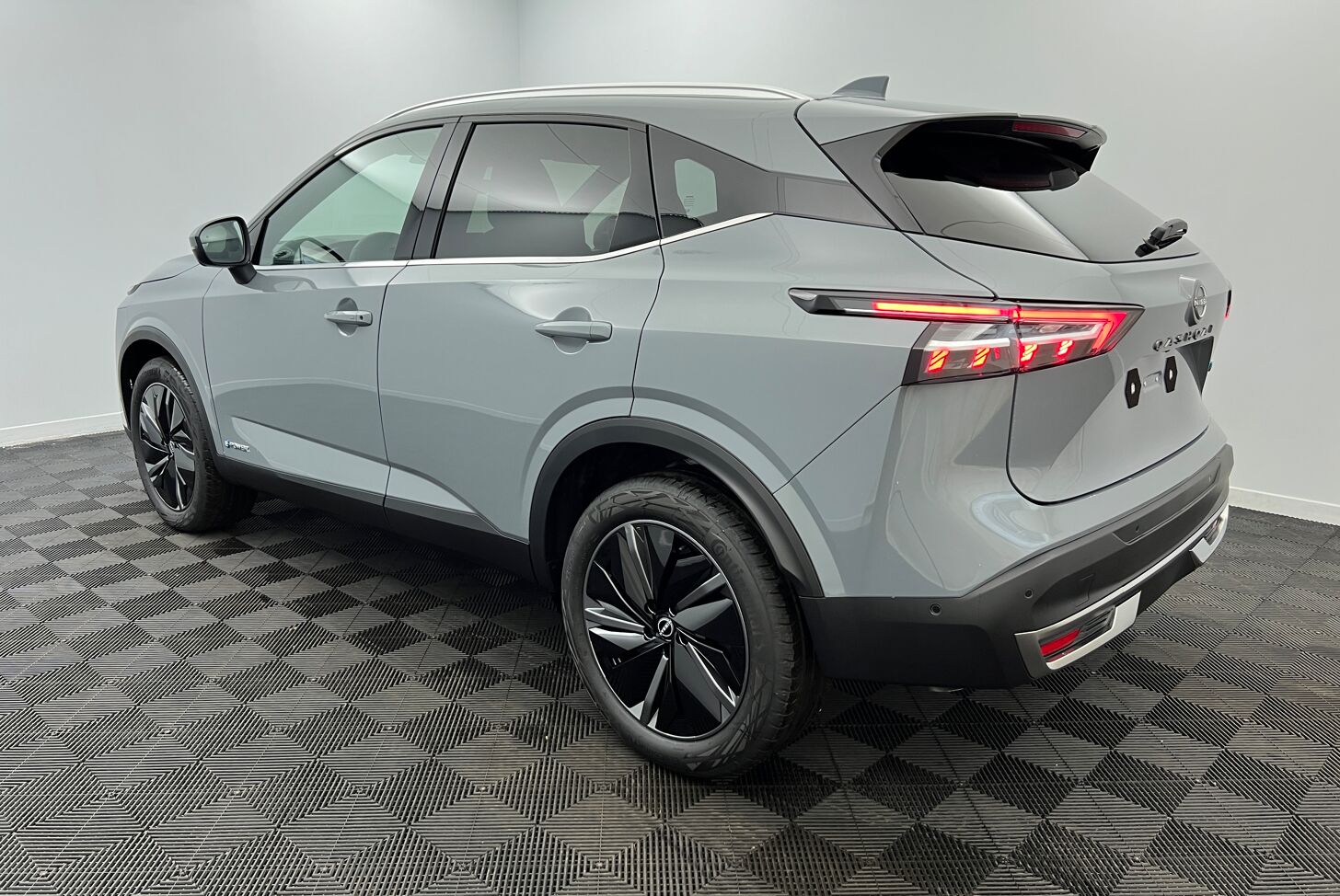 NISSAN Qashqai SUV Hybride Essence