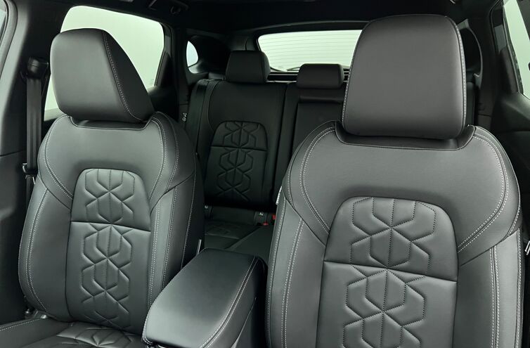 NISSAN Qashqai SUV Hybride Essence