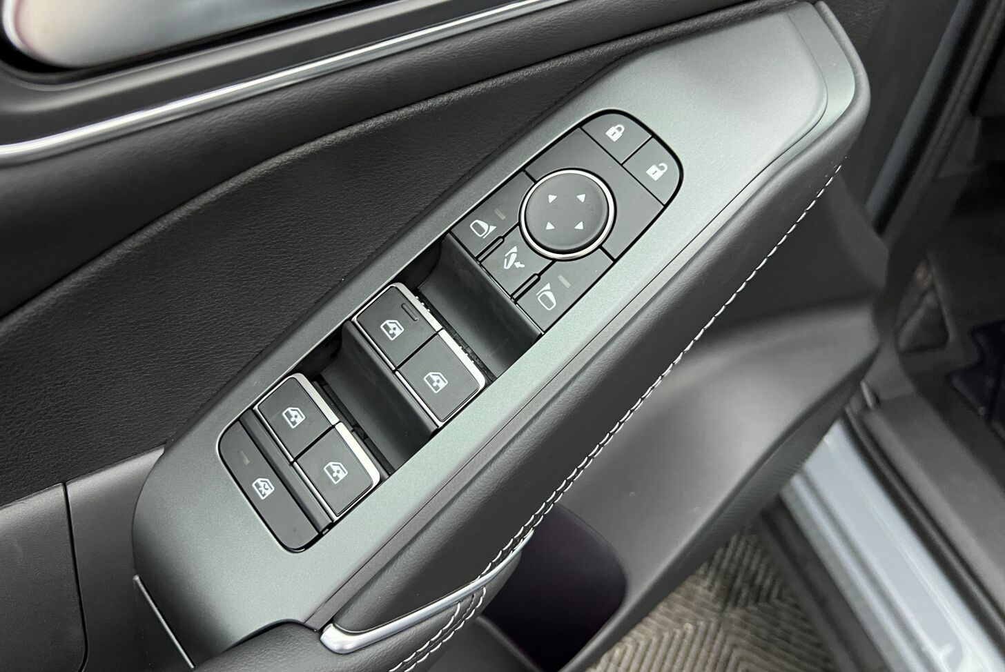 NISSAN Qashqai SUV Hybride Essence