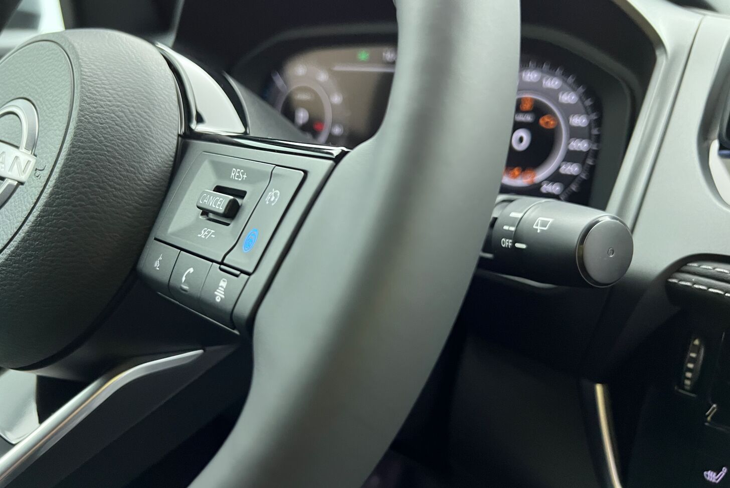 NISSAN Qashqai SUV Hybride Essence