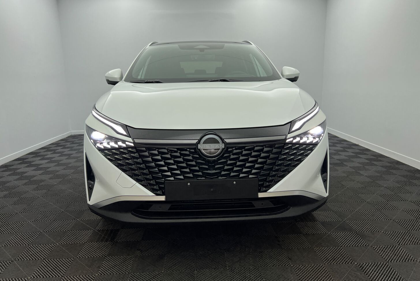 NISSAN Qashqai SUV Hybride Essence