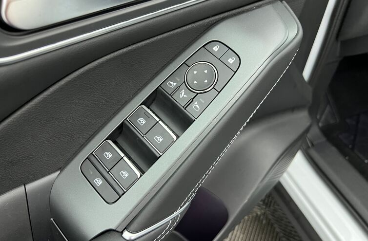 NISSAN Qashqai SUV Hybride Essence