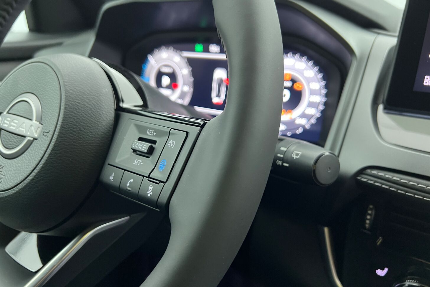 NISSAN Qashqai SUV Hybride Essence