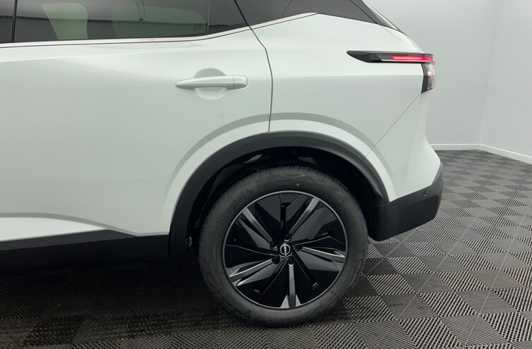 NISSAN Qashqai SUV Hybride Essence