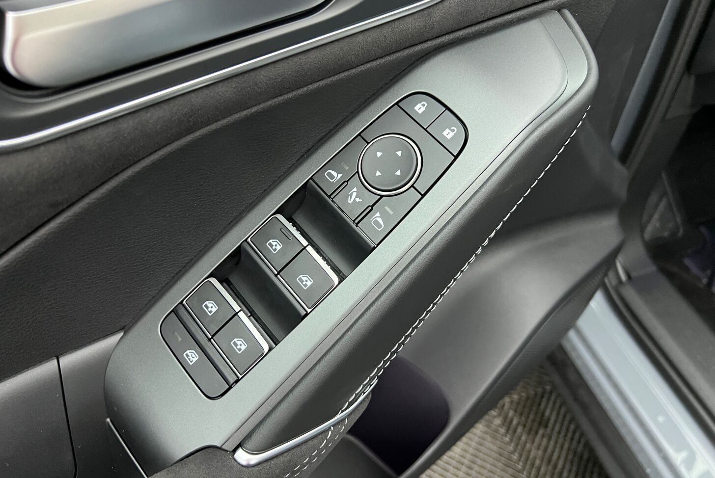 NISSAN Qashqai SUV Hybride Essence