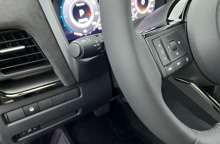 NISSAN Qashqai SUV Hybride Essence