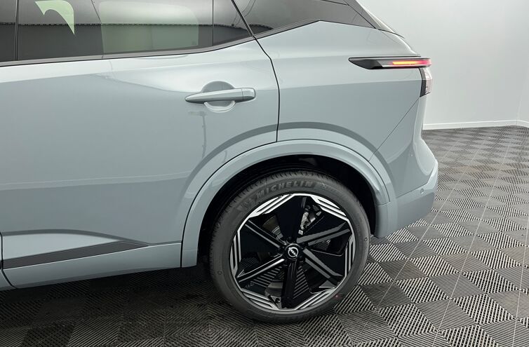 NISSAN Qashqai SUV Hybride Essence