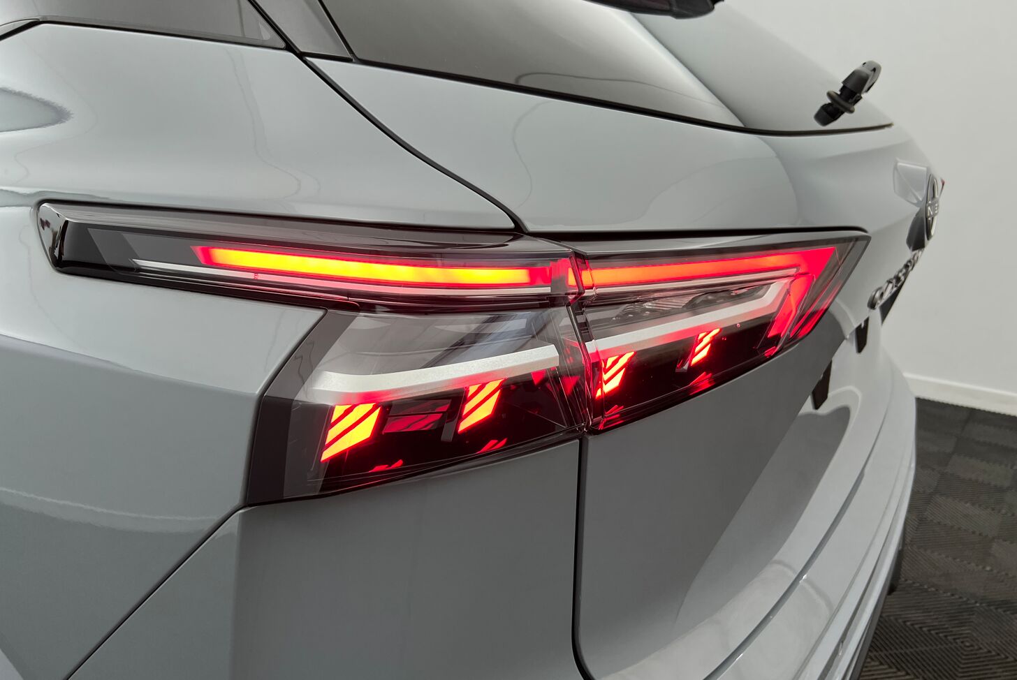 NISSAN Qashqai SUV Hybride Essence