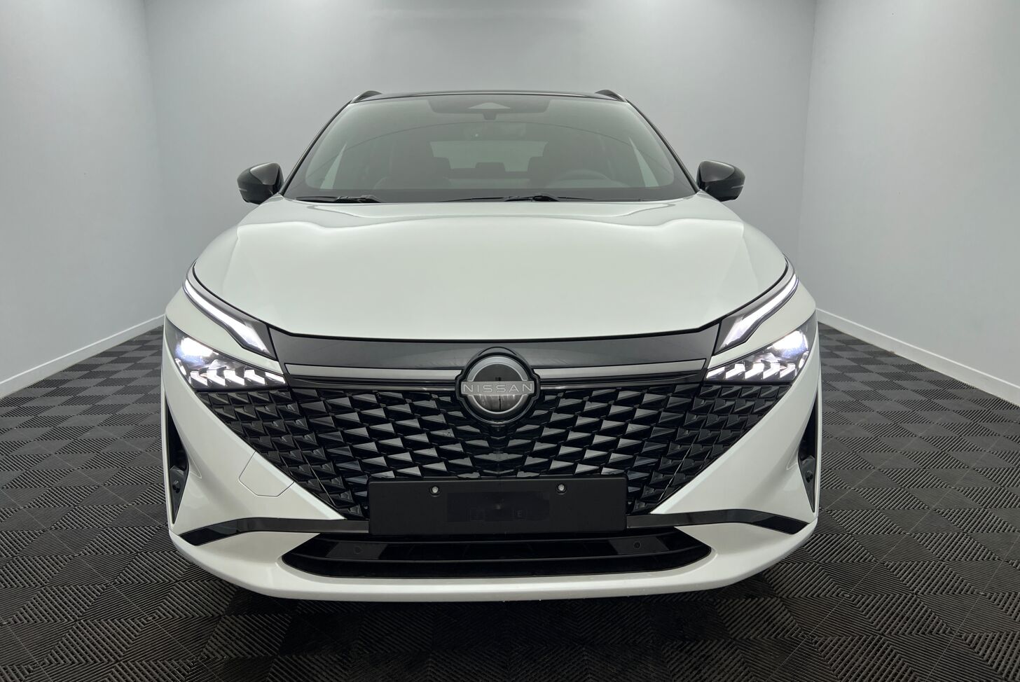 NISSAN Qashqai SUV Hybride Essence