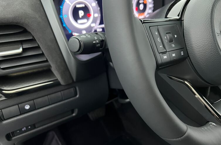 NISSAN Qashqai SUV Hybride Essence