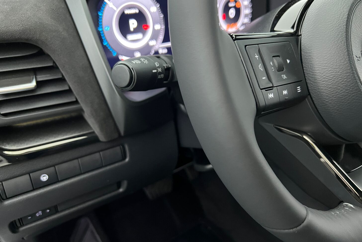 NISSAN Qashqai SUV Hybride Essence