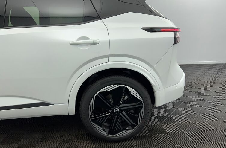 NISSAN Qashqai SUV Hybride Essence