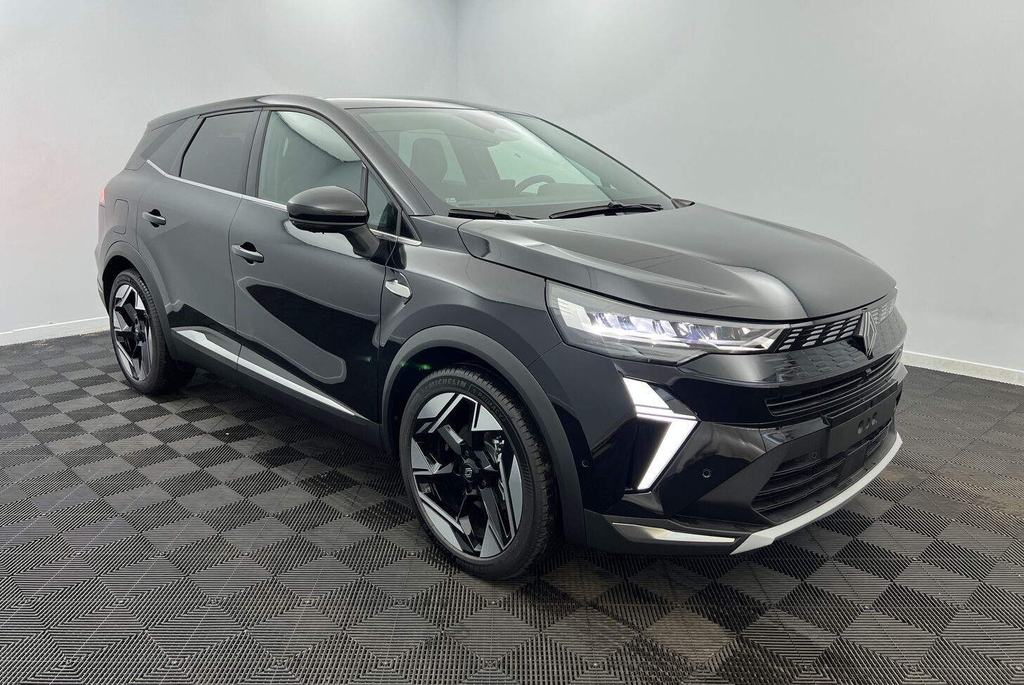 RENAULT Symbioz SUV Hybride Essence