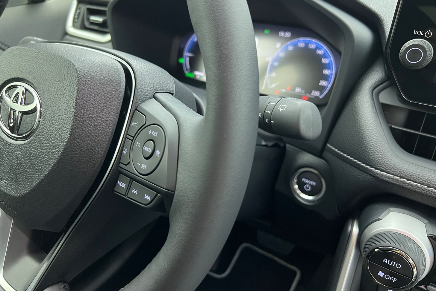 TOYOTA Rav4 SUV Hybride Essence