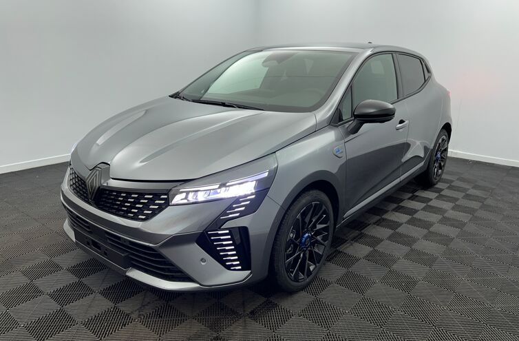 RENAULT Clio Berline Essence 