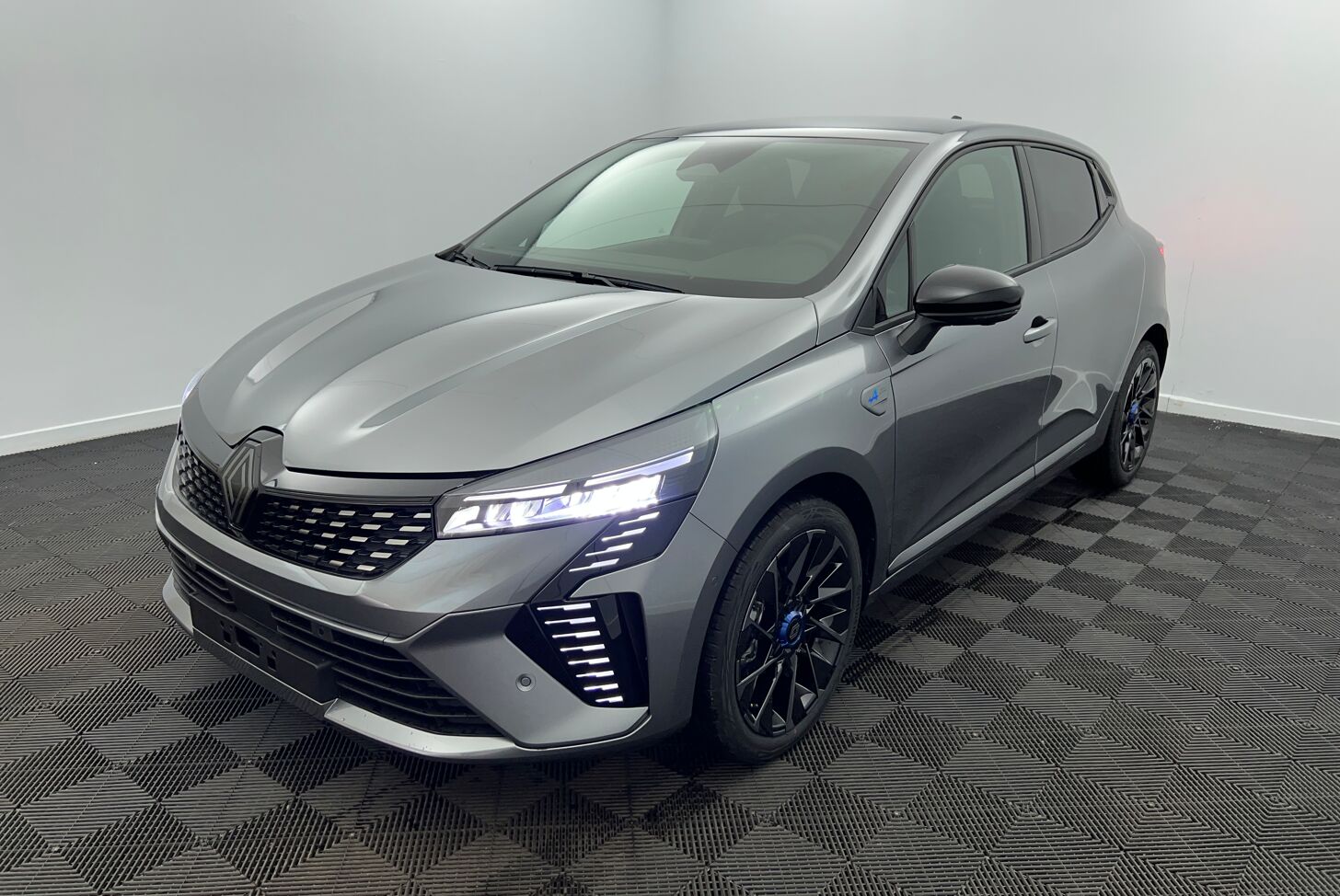 RENAULT Clio Berline Essence 