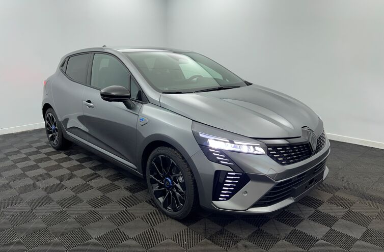 RENAULT Clio Berline Essence 