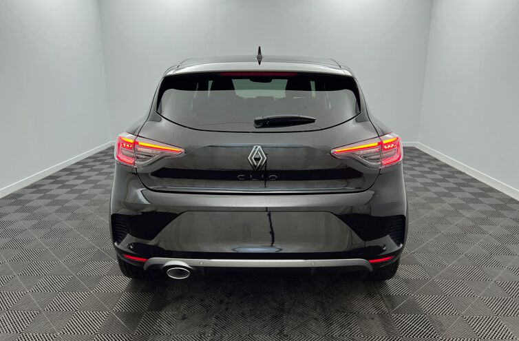 RENAULT Clio Berline Essence 