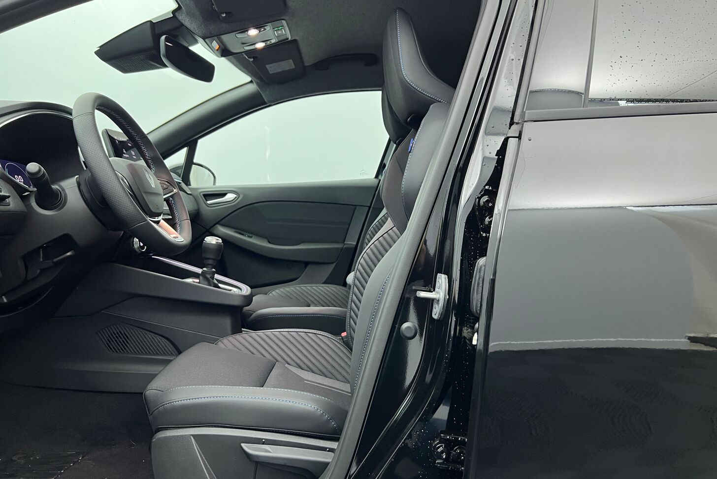 RENAULT Clio Berline Essence 