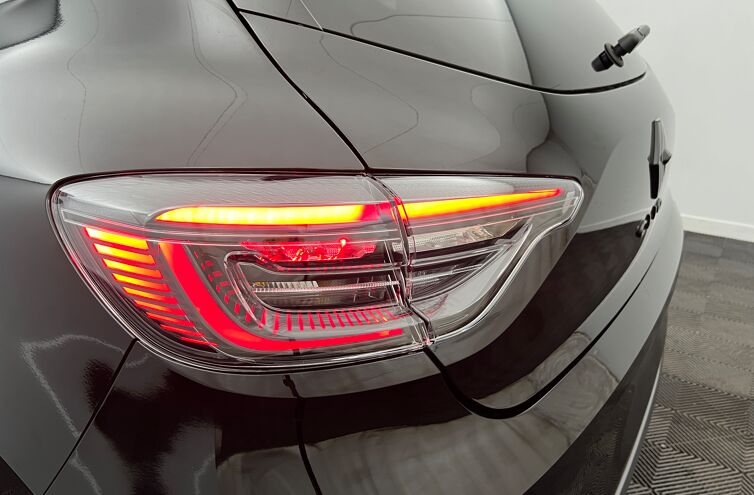 RENAULT Clio Berline Essence 