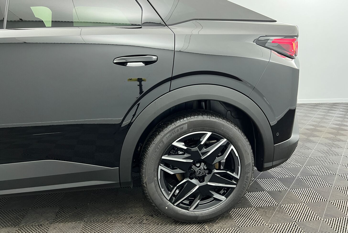 PEUGEOT 3008 SUV Hybride Essence