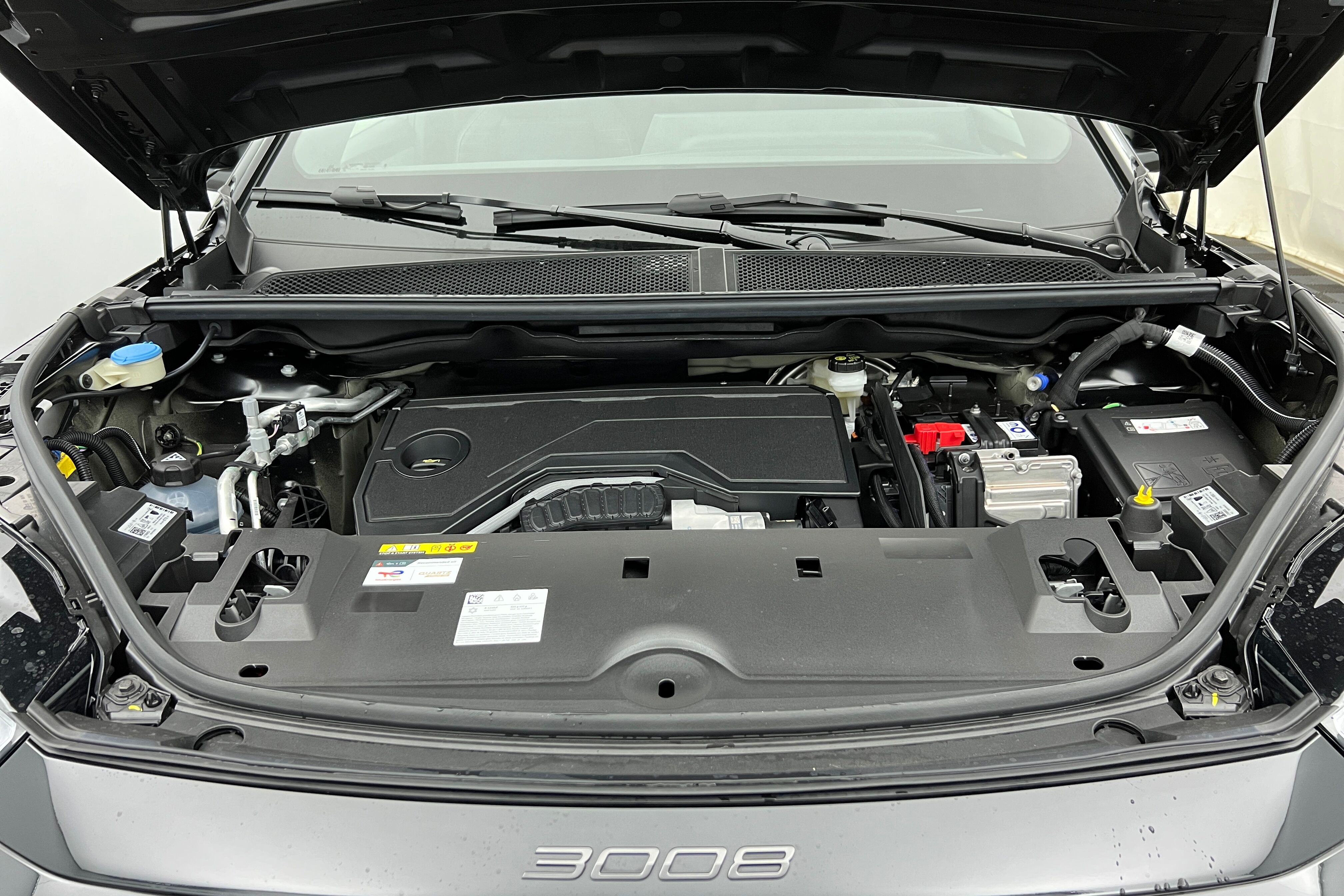 PEUGEOT 3008 SUV Hybride — photo 21