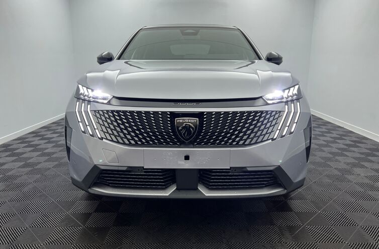 PEUGEOT 3008 SUV Hybride Essence