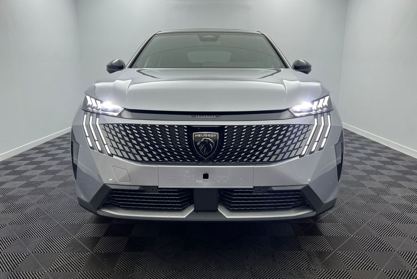 PEUGEOT 3008 SUV Hybride Essence