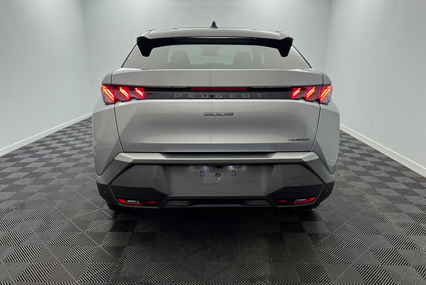 PEUGEOT 3008 SUV Hybride Essence