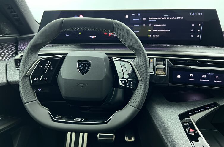 PEUGEOT 3008 SUV Hybride Essence