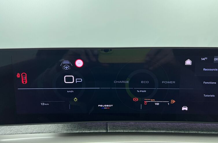 PEUGEOT 3008 SUV Hybride Essence