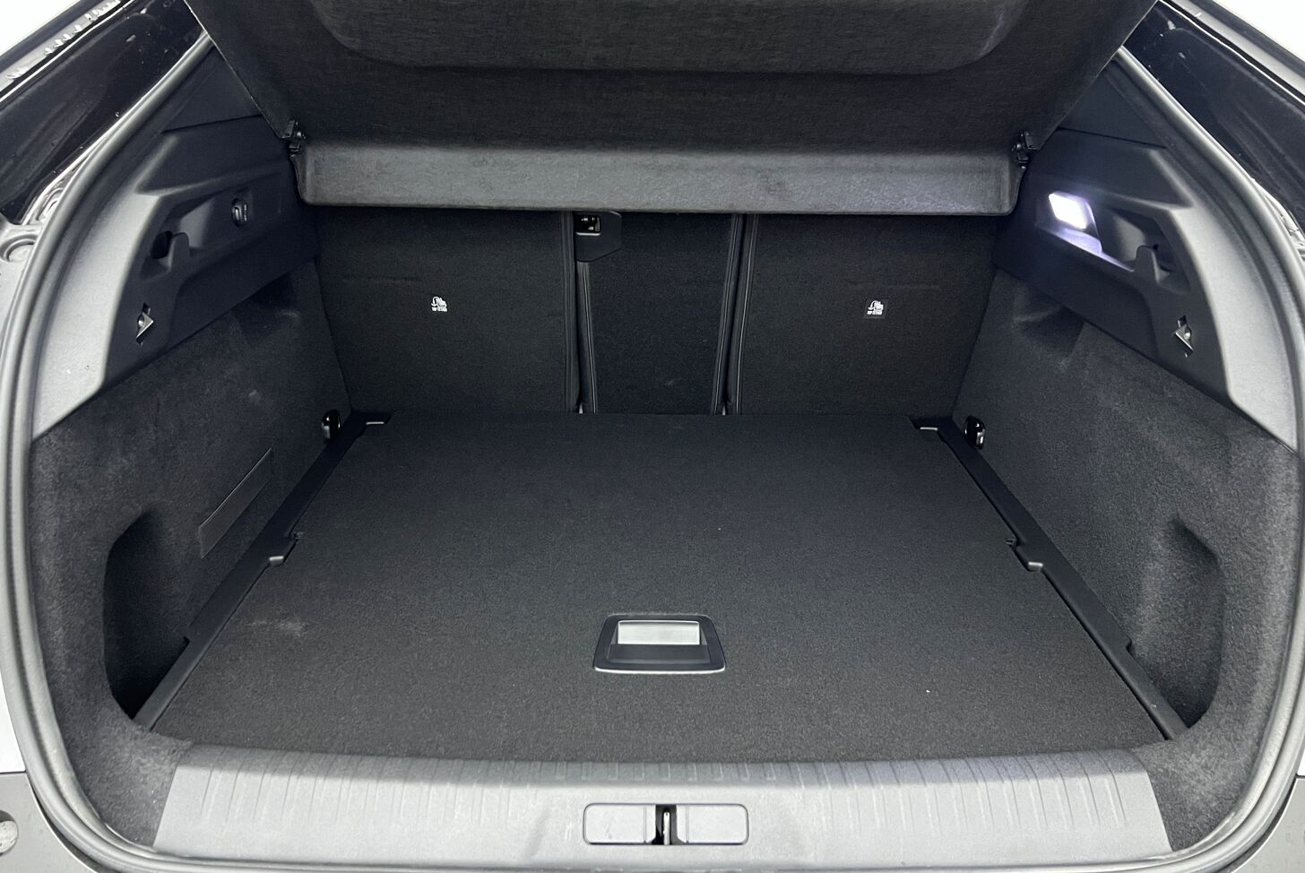 PEUGEOT 3008 SUV Hybride Essence