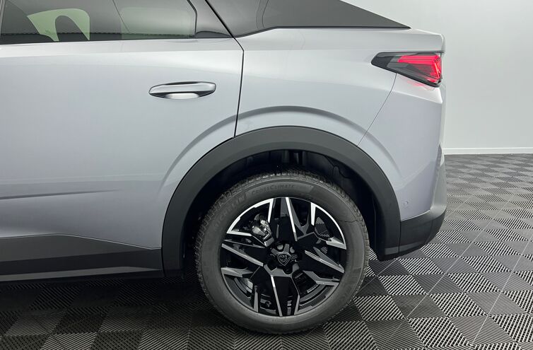 PEUGEOT 3008 SUV Hybride Essence